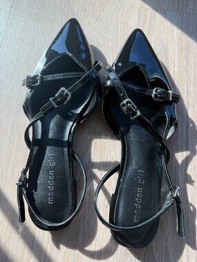 Madden Girl Delilah Black Flat, Size 8